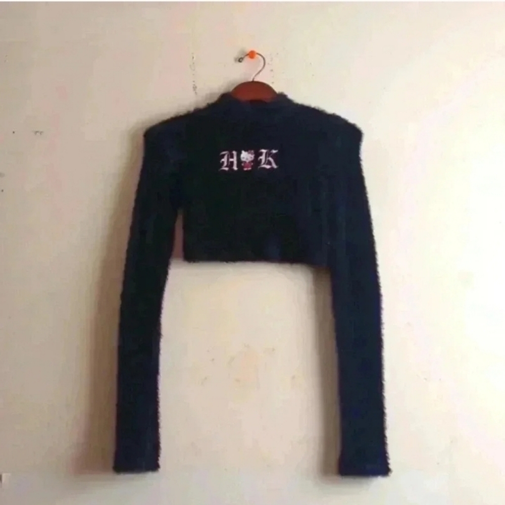 Hello Kitty Charcoal Fuzzy Crop Sweatet